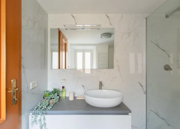 Iflat Spanish Steps Chic & Warming Hideaway * Roma